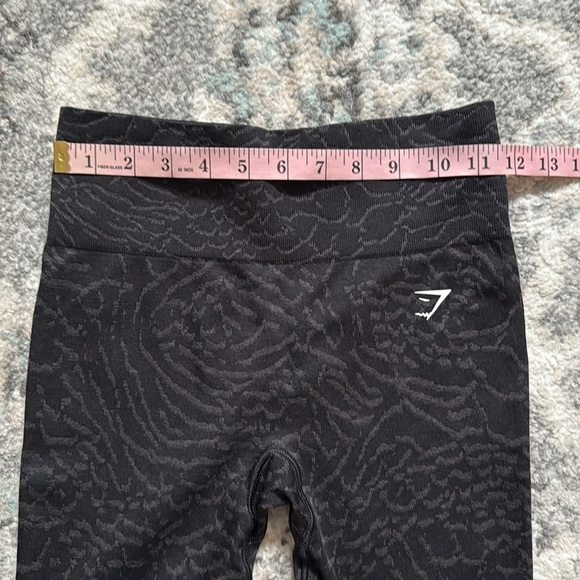Gymshark Adapt Animal Seamless Shorts - Picture 4 of 9